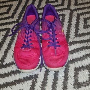Girls Sz 6 everlast tennis shoes